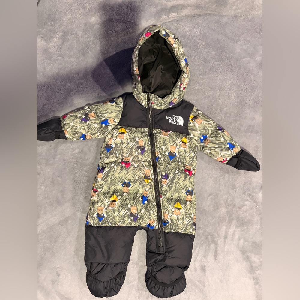 The North Face Infant Snowsuit with Black and Multicolor Pattern
